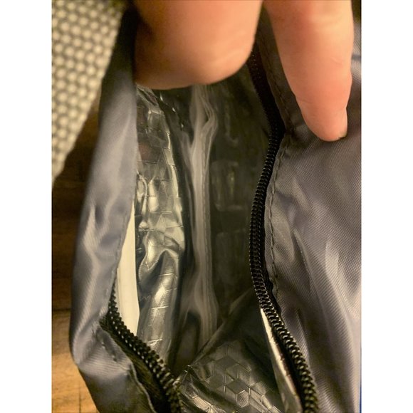 Chill by flexifreeze ups lunch Bag Foil Lined With Buckle Strap 8x9x3inches - Picture 5 of 5